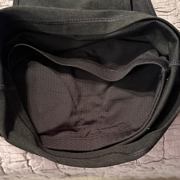 Vuori Black Tank Top size extra small. - Picture 9 of 10